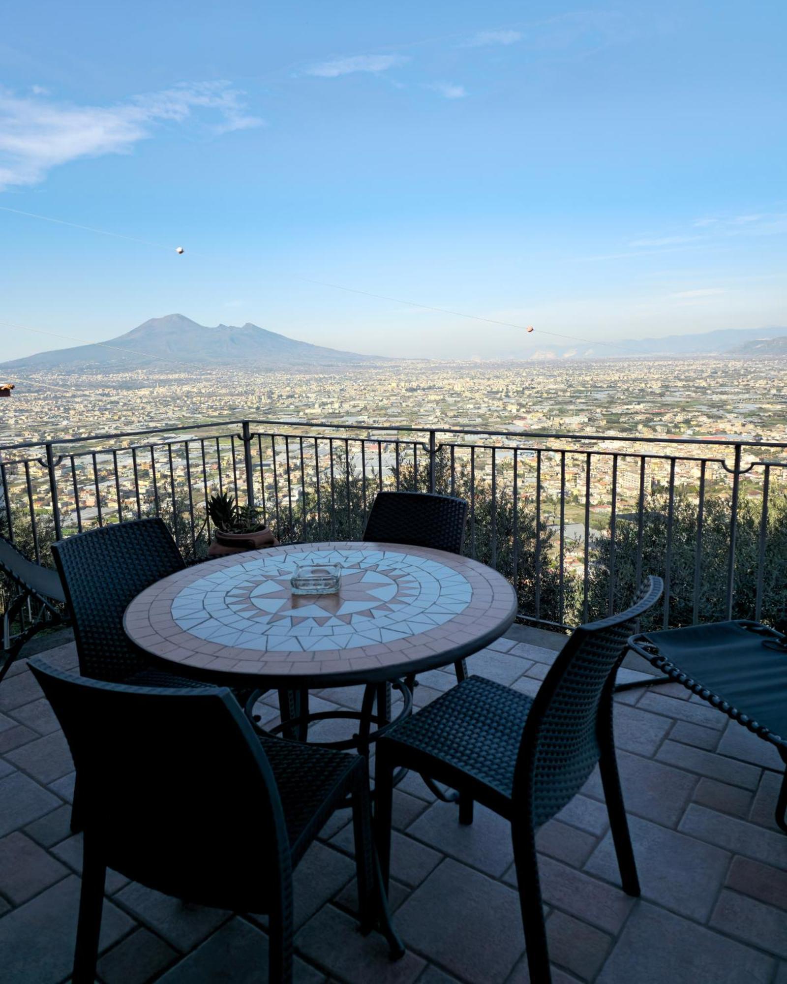 Casale Di Lusso Panoramico Villa Lettere Exterior photo